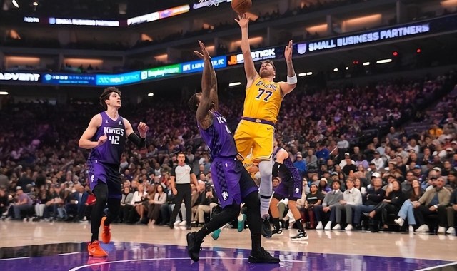 开云官方网站-雷迪克甩锅已魔怔！湖人过去7场防守好？吐槽全队投篮糟糕拒担责