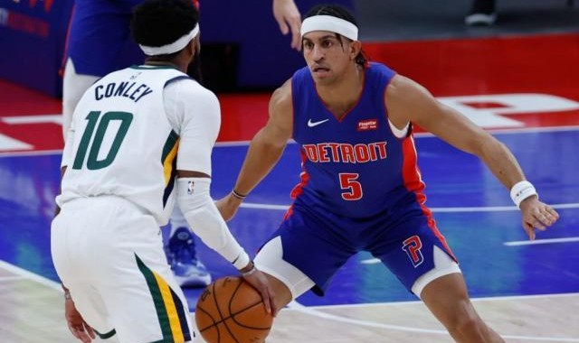 开云官方网站-活塞后卫线面临人员危机 一人受主帅钦点肩负重任